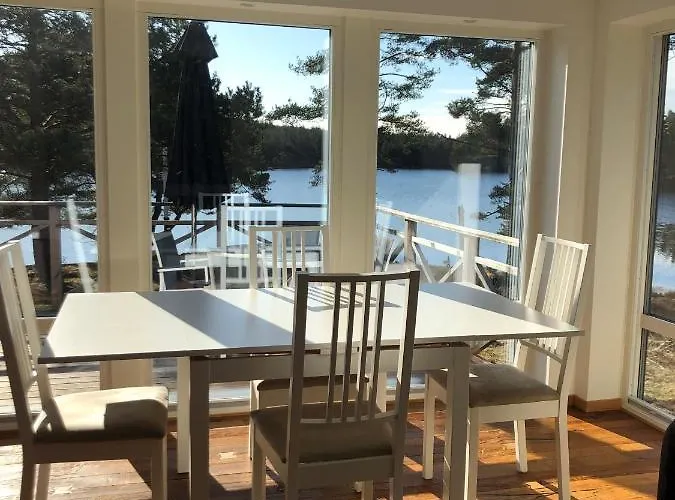 Bjoersjoedal Lake House'S
